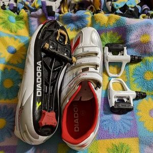 Diadora size 45 and Shimano road pedals